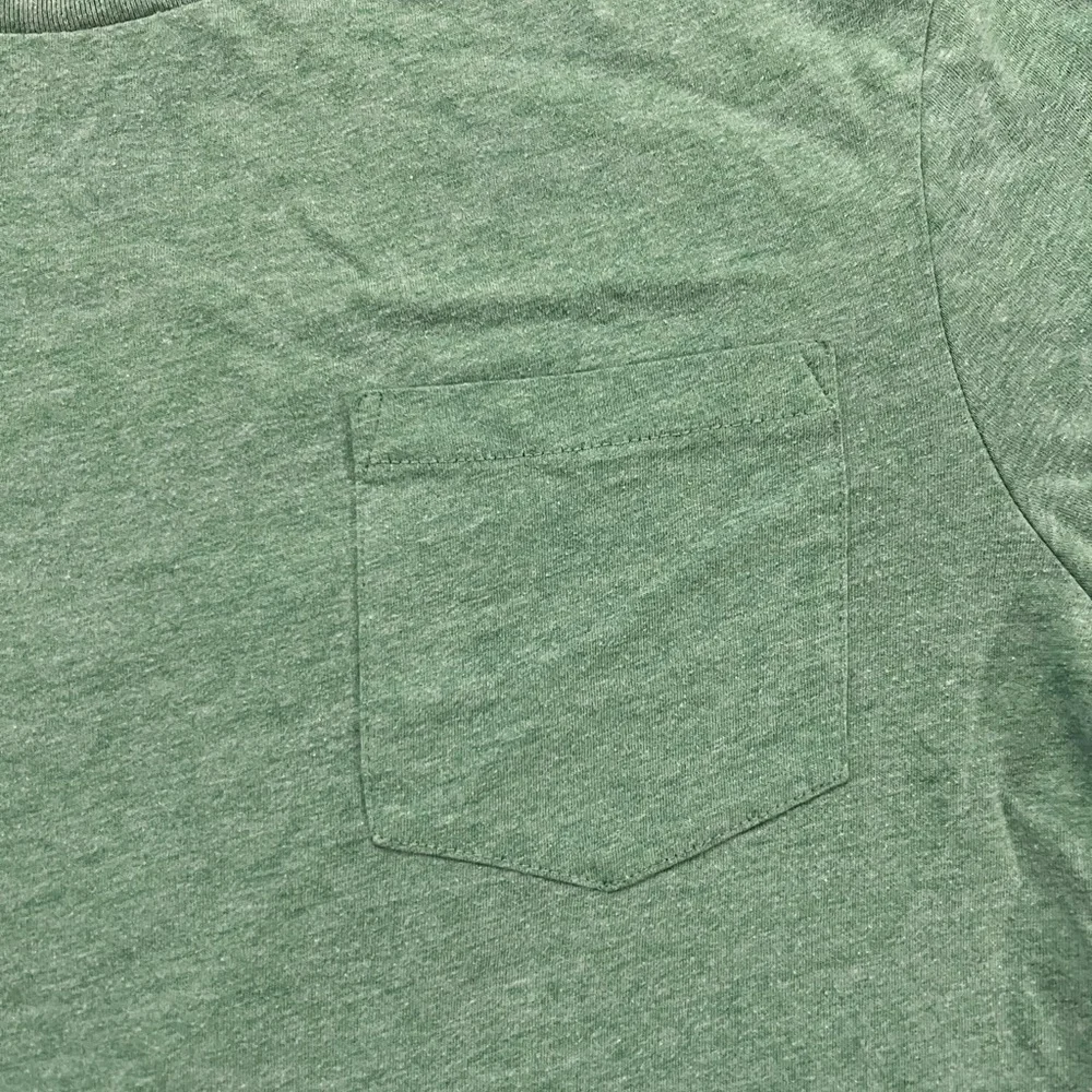 J. Crew Men's Heather Green Pocket Tee - Picture 3 of 4